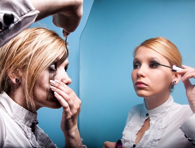 Så här undviker du problem med applicering av mascara